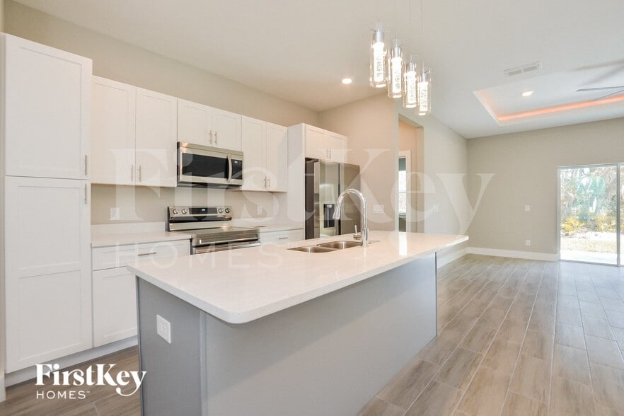 Building Photo - 1521 Eloise Ct