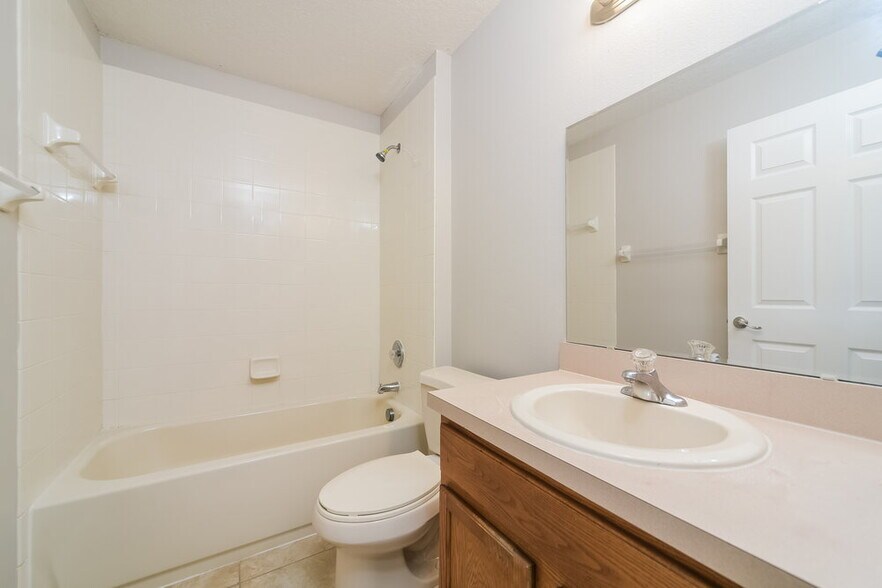 Building Photo - 2708 Eagle Creek Ct