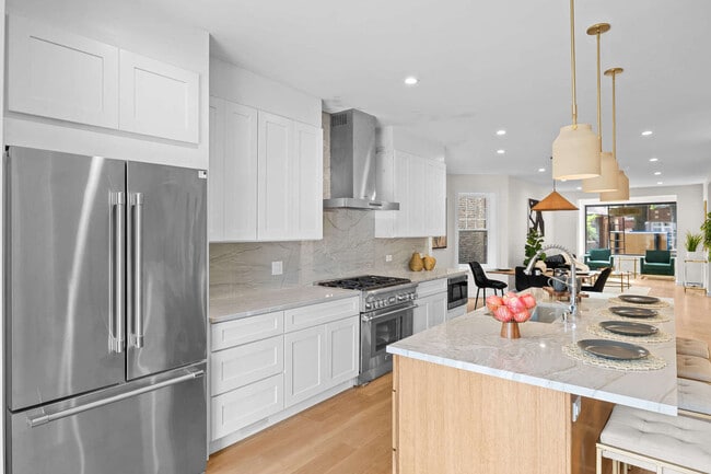 Building Photo - 4437 N Whipple St