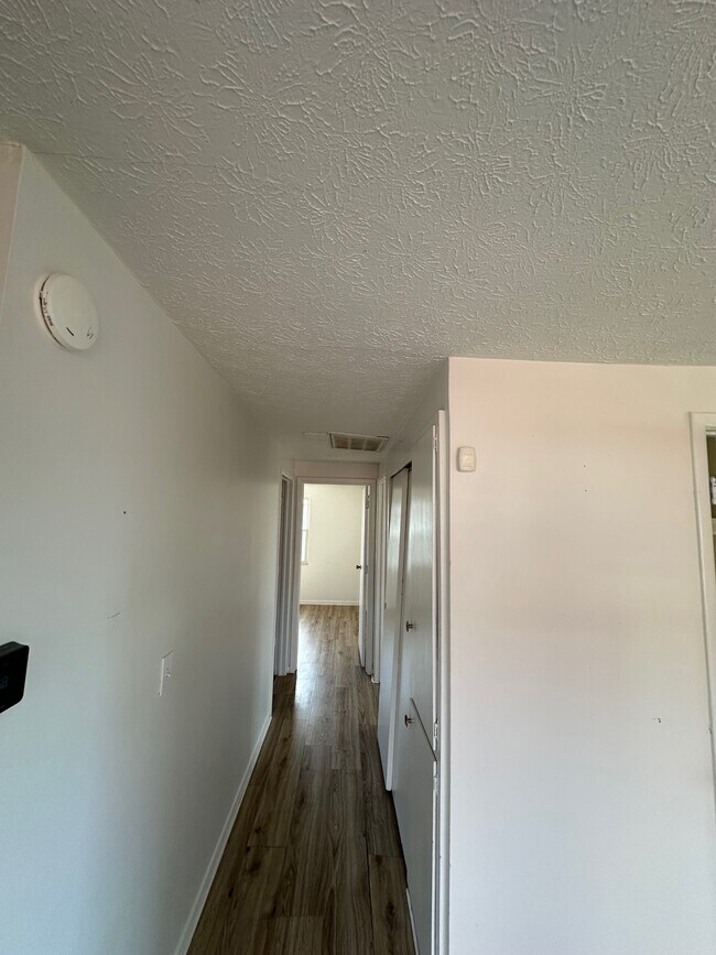 Building Photo - 2448 Burgandy Ln