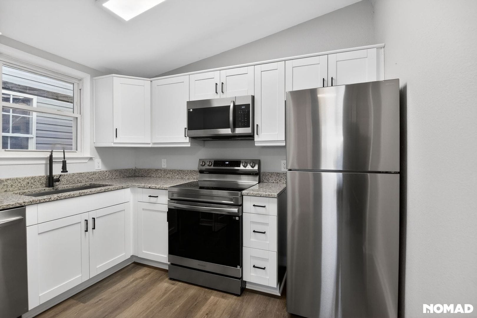 Building Photo - 249 Lee St