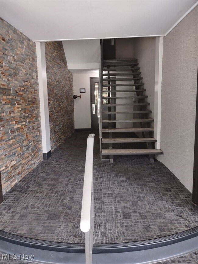 Building Photo - 12050 Lake Ave