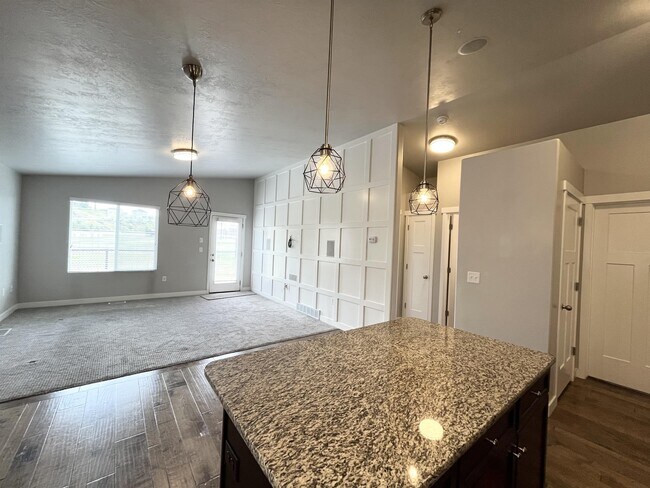 Building Photo - 621 Koins Way