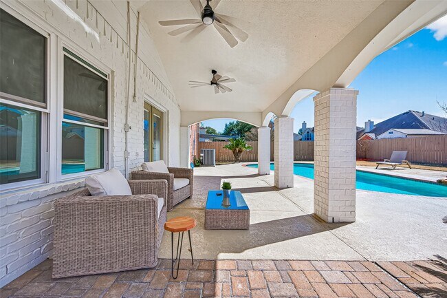 Building Photo - 16535 Oat Mill Dr