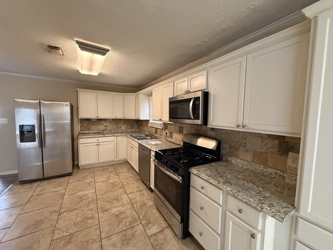 Building Photo - 4016 32nd St