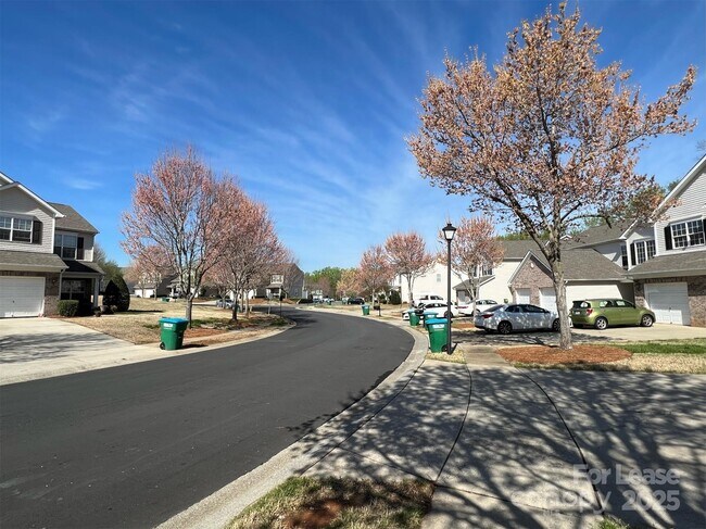 Building Photo - 12211 Stratfield Pl Cir