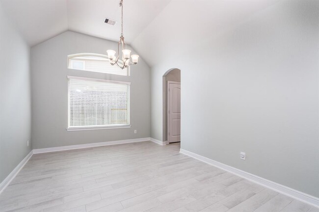 Building Photo - 204 Upland Dr