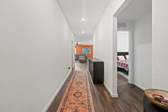 Building Photo - 701 Carlyle Wy