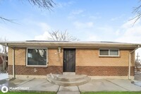 Building Photo - 1223 Lipan Dr