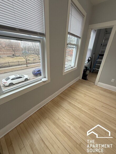 Building Photo - 3714 W Cortland St