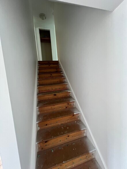 Building Photo - 2881 Kittering Rd