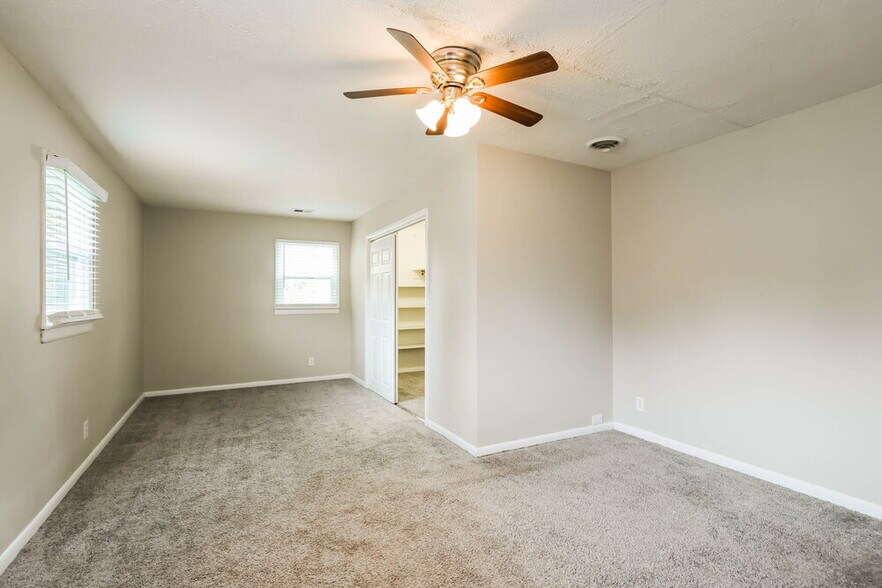 Building Photo - 7303 Dunkirk Ln