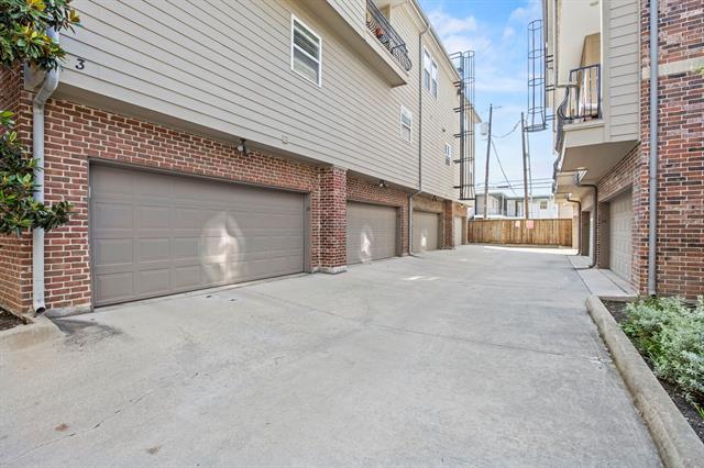 Building Photo - 3200 Ross Ave