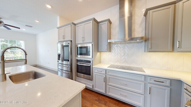 Building Photo - 7412 Beach Walk Place