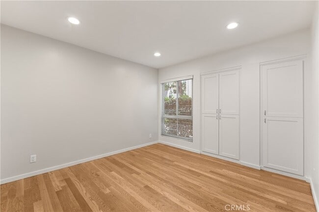 Building Photo - 4724 Park Granada