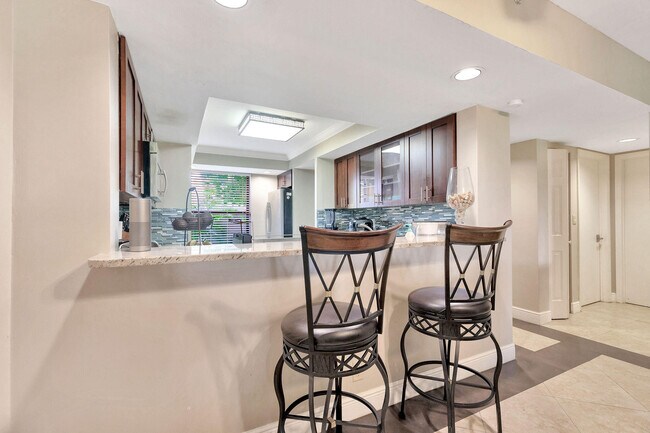 Building Photo - 6662 Boca Del Mar Dr