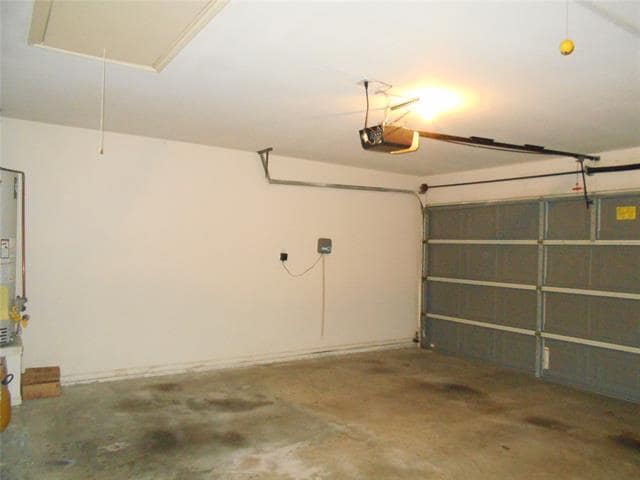 Building Photo - 4804 Holly Berry Dr