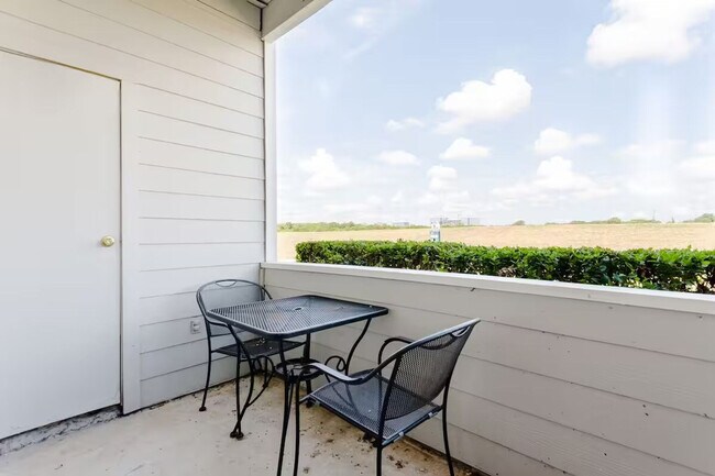 Building Photo - 12166 Metric Blvd