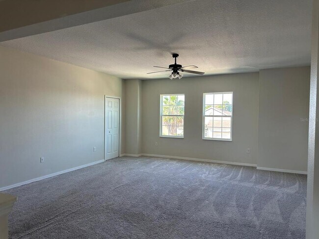 Building Photo - 2510 Sanderling St