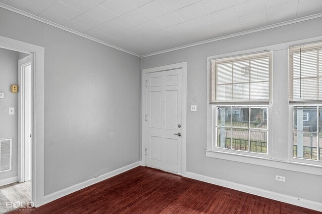 Building Photo - 154 E Wyandotte St