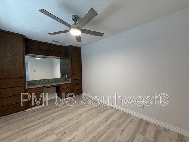 Building Photo - 315 Moser Ave