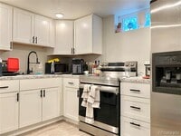 Building Photo - 401 Leo Ln