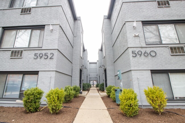 Building Photo - 5960 N Winthrop Ave