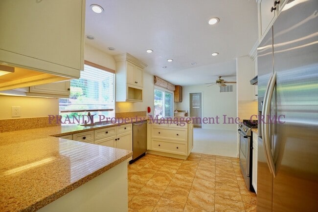 Building Photo - Available Now!  3 Bedroom San Rafael Home