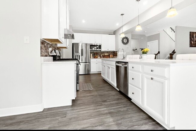 Building Photo - 16043 Cambria Cove Blvd