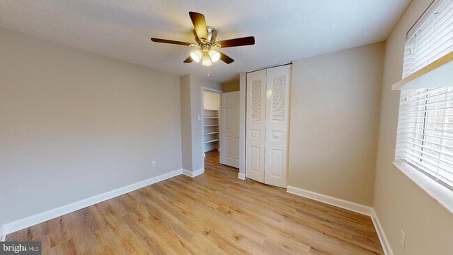 Building Photo - 8465 Yellow Leaf Ct