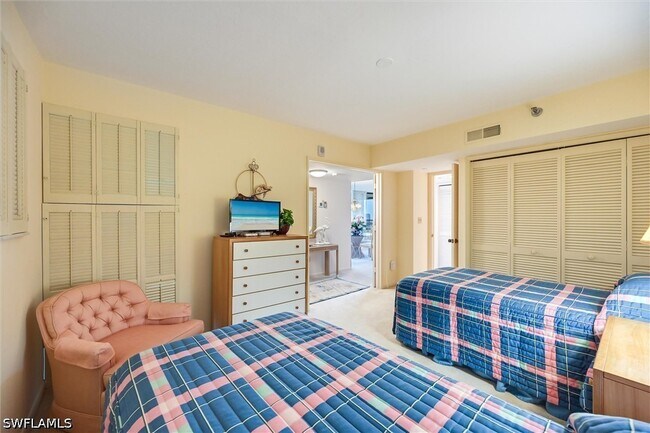 Building Photo - 6000 Pelican Bay Blvd