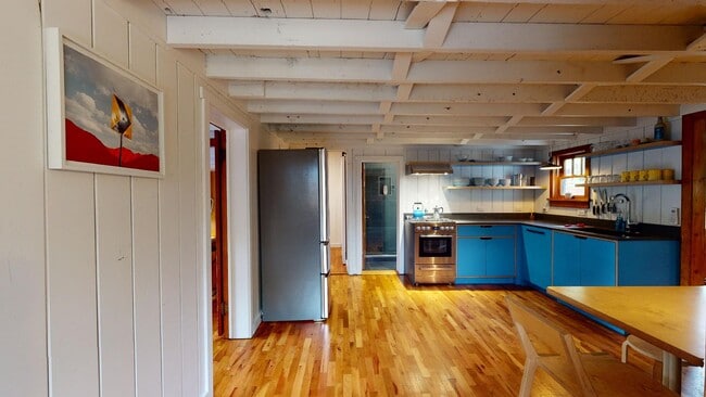 Kitchen - 2304 Pine Street