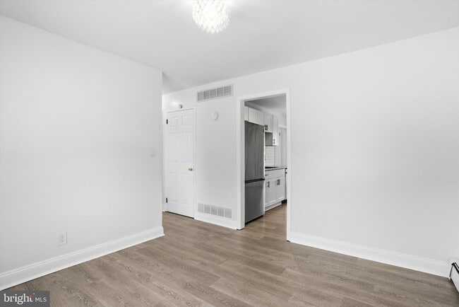 Building Photo - 29 Rolling Ln