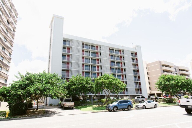 Primary Photo - Great 1 Bedroom, 1 Bath with Parking * AC ...