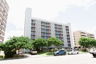 Building Photo - Great 1 Bedroom, 1 Bath with Parking * AC ...