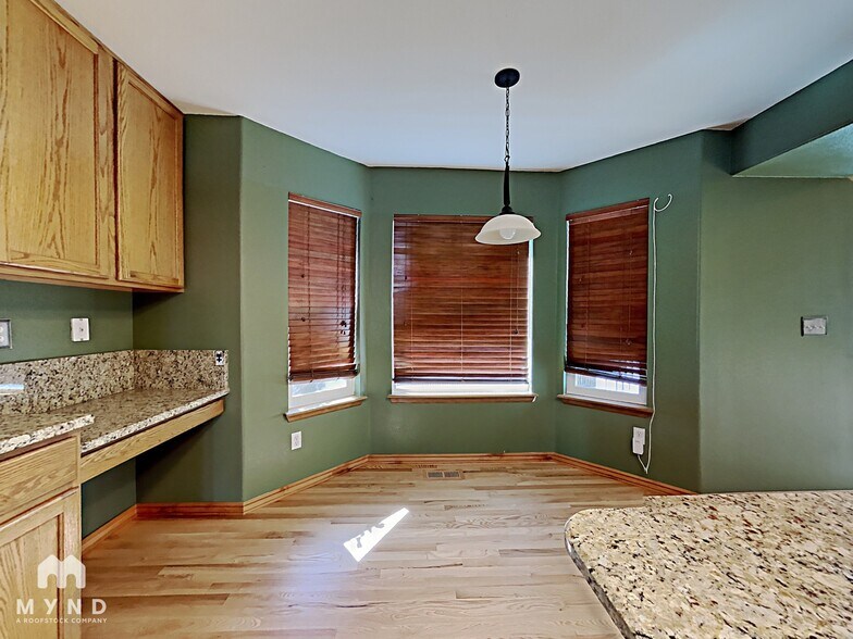 Building Photo - 5839 Instone Cir