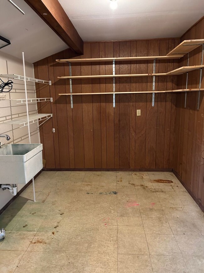 Building Photo - Southside Savannah -Windsor Forest West