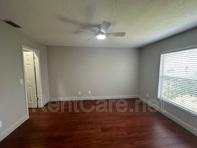 Building Photo - 13959 Timberland Dr