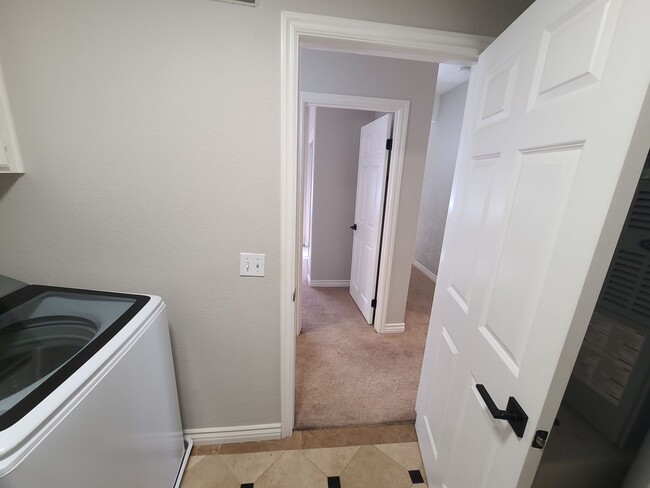 Building Photo - Great golf course views