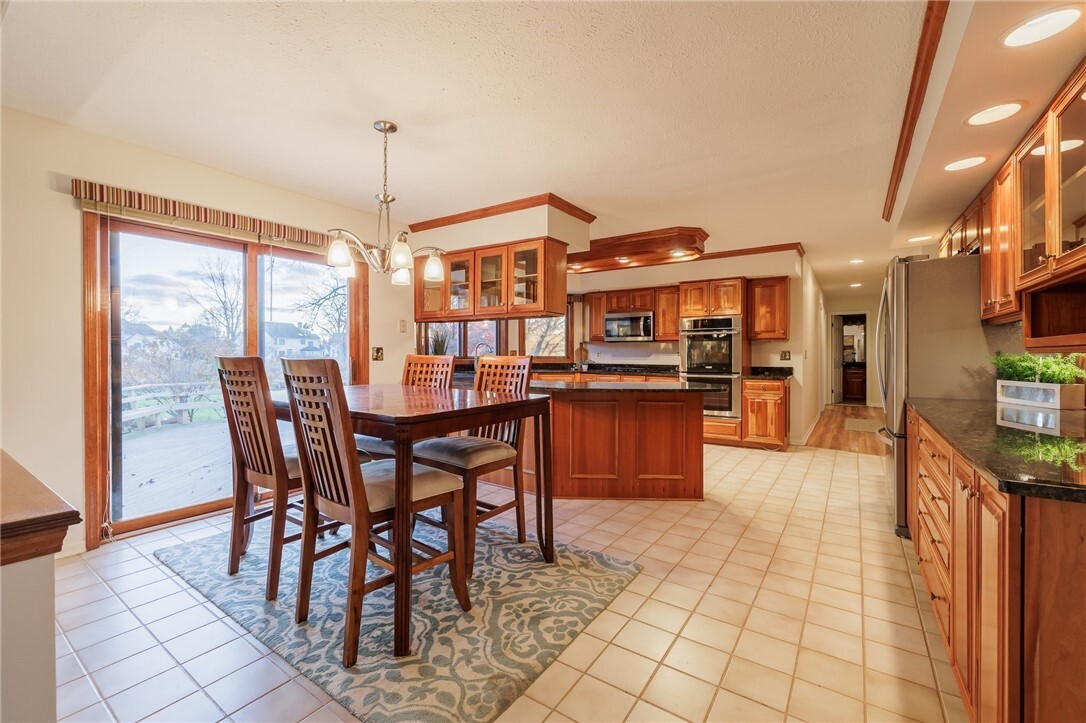 kitchen - 9 Glen Valley Dr