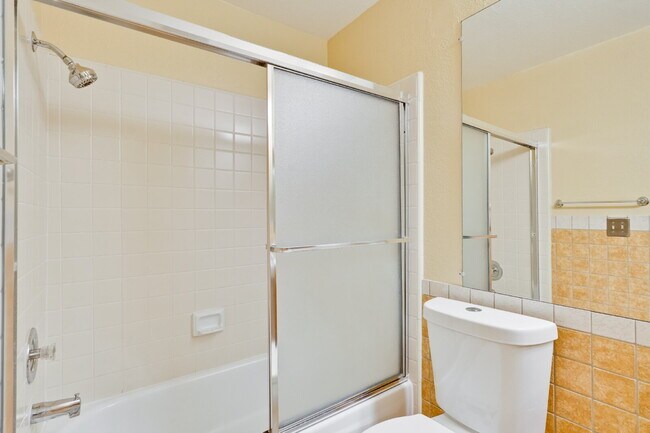 Building Photo - Large, Bright Sunnyvale Townhome near Border of Mountain View