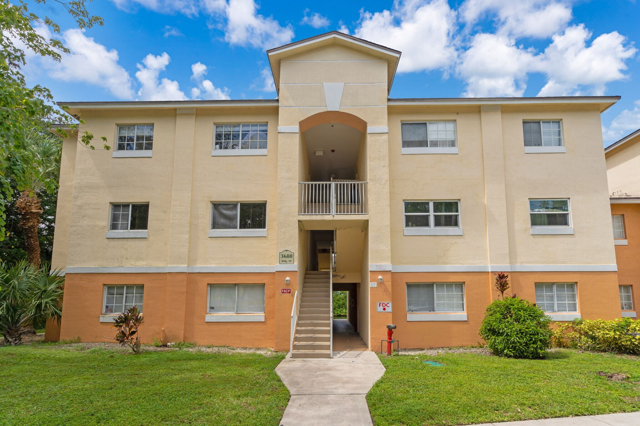 Building Photo - 3680 N 56th Ave