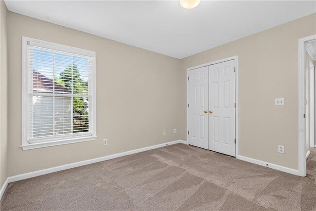 Building Photo - 2311 Ravinia Ct NE