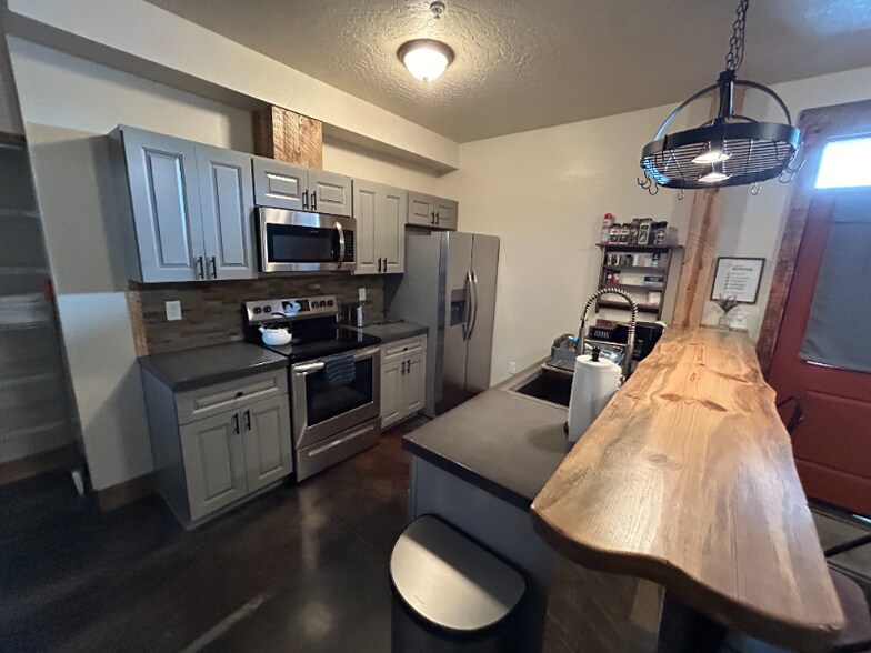 Building Photo - 6174 Lay About Ln