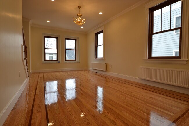 Building Photo - 38 Gerrish St