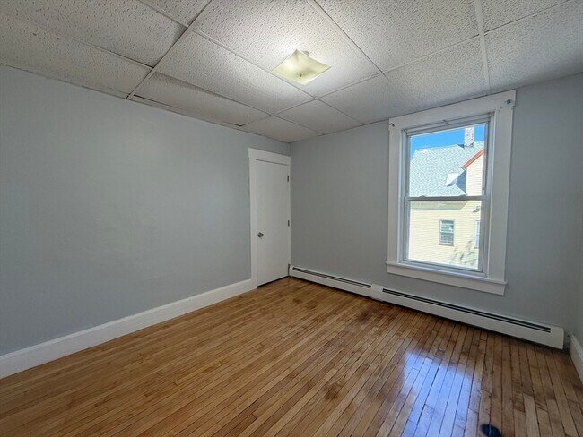 Building Photo - 93 Bellevue Ave