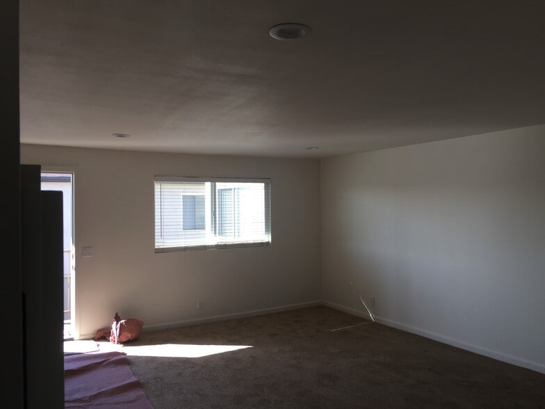 Building Photo - 16685 Crenshaw Blvd