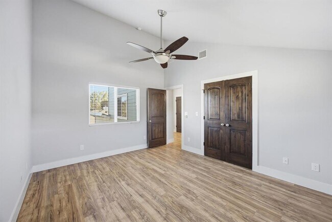 Building Photo - 1125 Walton Ln