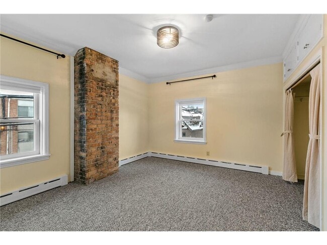 Building Photo - 2302 1/2 Blaisdell Ave