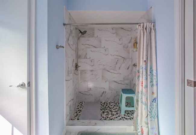 Building Photo - 9511 Sharpcrest St